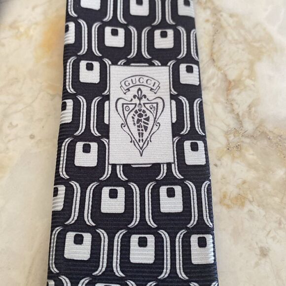Gucci 100% Silk Monogram Tie - Picture 6 of 10